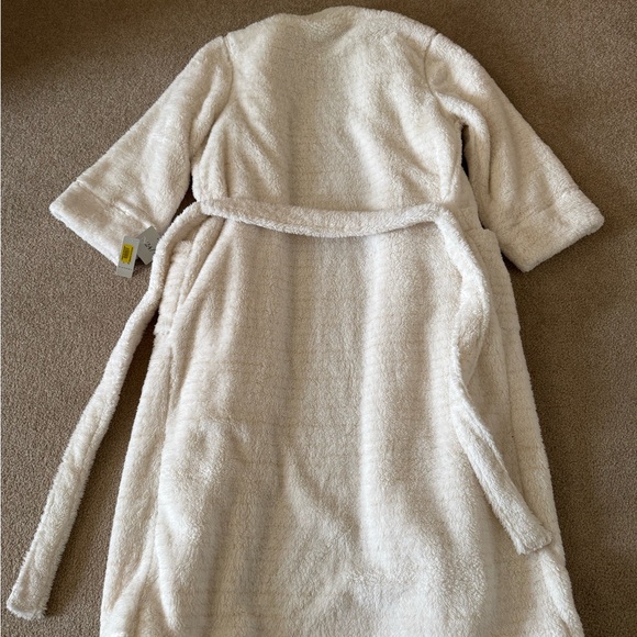 Cozy Cream Ladies Robe - Picture 3 of 3